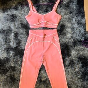 Women’s Alo accolade bra and leggings set